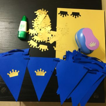 Making banners with punched crowns